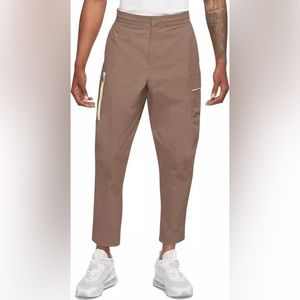 Nike Sportswear Style Essentials Men’s Utility Pants Brown